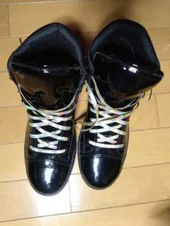 ブラックハイカットスニーカー