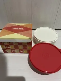 Tupperware ロックンサーブ スクエア 600ml赤新品未使用保管品綺麗