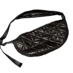 【美品】カシュカシュ ソフト合皮キルティングハーフムーンショルダー