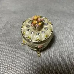 花の装飾 小物入れ