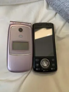 NTT docomo FOMA f881ies d902is携帯電話 2台セットのサムネイル