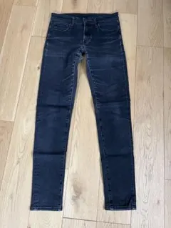 ユニクロ　ウルトラストレッチスキニーフィットジーンズ