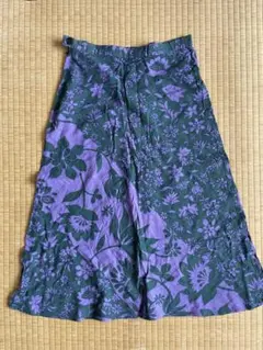 花柄 フレアスカート ひざ下丈 パープル グリーンのサムネイル