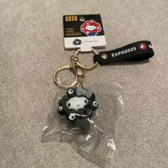 EXPO2025 サンリオ黒ミャクミャクなりきりキーホルダー【ハローキティ】