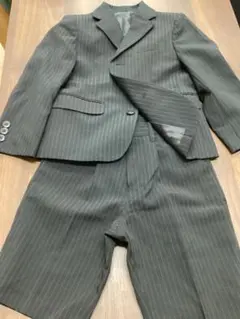 グレーのストライプスーツ 110-120cm