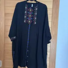 MALAIKA 刺繍 長袖 ロングシャツ ブラックのサムネイル