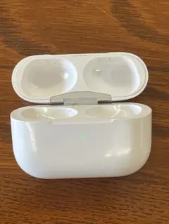 AirPods Pro 第2世代 充電ケースのみ Lightningケーブル