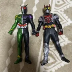 ☆２点セット　仮面ライダーキバフィギュア 仮面ライダーダブルソフビ