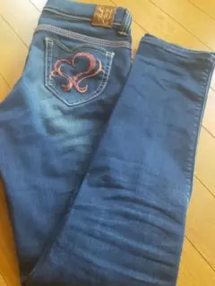 Item thumbnail for item d4ef9c50-4fa7-461f-bbca-041b0c719930