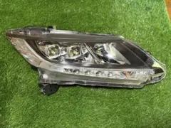 Item thumbnail for item a329e84e-4605-4c56-8afd-03d1c241ce74