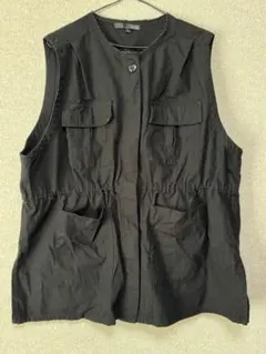 ブラック ポケット付き ベスト
