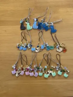 ハンドメイド　猫型チャーム ストラップ 23個セット キーホルダー