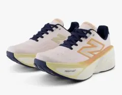 ニューバランス Freshform x more 23cmのサムネイル