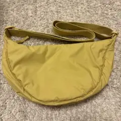 ユニクロ　イエロー ラウンドミニショルダーバッグ