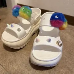 crocs 厚底 サンダル ホワイト レインボーファーのサムネイル