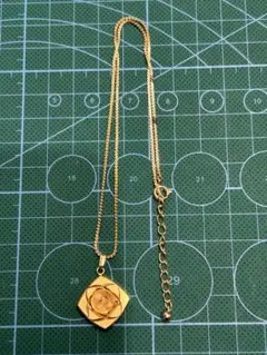 ヴィンテージアクセサリー ネックレス ドライフラワー スクエア型 K18GF