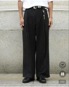 ストライプスラックス