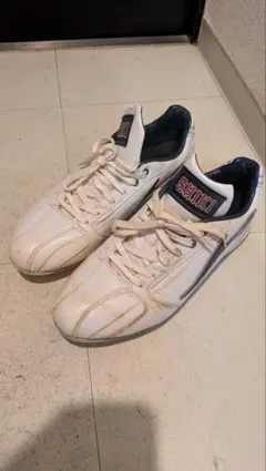 スパイクシューズ ホワイト