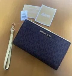 MlCHAELKORS ★携帯収納付き☆ 収納充実・機能ダブルジッパー財布