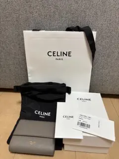 CELINE 三つ折財布 グレージュのサムネイル