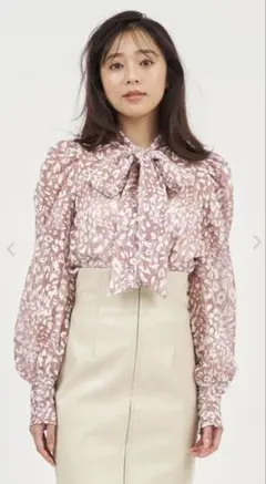 ★美品★ボウタイリボンブラウス