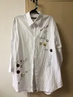 【週末値下げ】刺繍付きホワイトシャツ　レディース　スマイル
