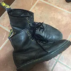 英国製 ドクターマーチン 定番8ホール黒ブーツ