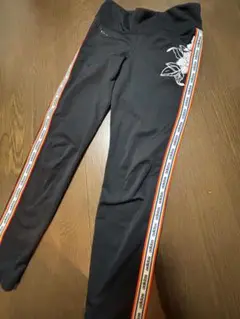adidas スキニーパンツ　レギンス ラインパンツ