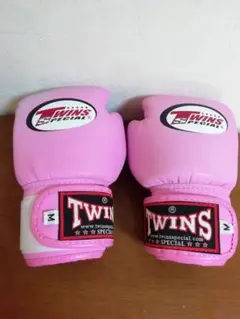 TWINS SPECIAL キッズ　ボクシンググローブ Mサイズ ピンク