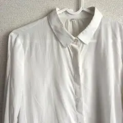 無印良品 シンプル ホワイト 長袖シャツのサムネイル