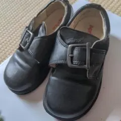 黒 バックル付き フォーマルシューズ