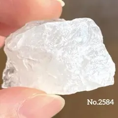 【No.2584】水晶　原石　ラフ原石　天然石　パワーストーンのサムネイル