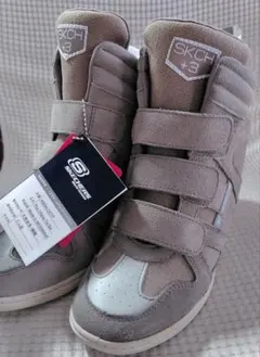 Item thumbnail for item e4f1f129-ea53-446d-8084-cdd053cbf5c7