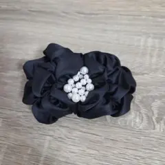 ブラックフラワービジューヘアクリップ