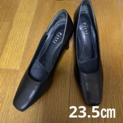 美品★pitti FEMININE レザーブラック スクエアパンプス23.5㎝のサムネイル