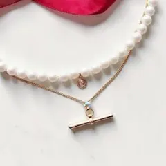 新品】コイン付きパール ＆Tバーチャームネックレス 2連☆プラダを着た