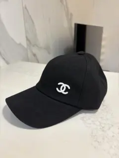 【2026年新作】未使用　CHANEL キャップ ブラックのサムネイル