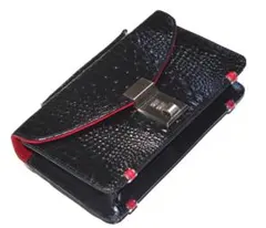 ■新品　送料込み■牛革クロコダイル型押し　背面財布機能付き　ミニセカンドバッグ