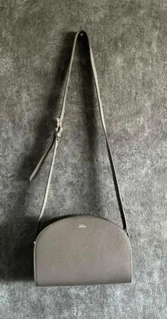【最終値下げ】A.P.C. ムーンショルダーバッグ