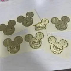 Disney Store ミッキー型 ゴールドステッカー 6枚セットのサムネイル
