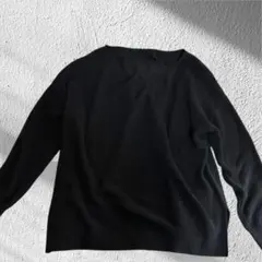 【アバハウスエクリュ】美品　黒　長袖Vネックニットセーター　シンプル　F