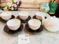 ※ブランド※安達瞳子 花柄の白い陶器皿 ブランド※安達瞳子 花柄の白い陶器皿 ブランド※安達瞳子 花柄