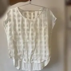 ROSE BUDホワイト チェック柄 シフォンシャツのサムネイル