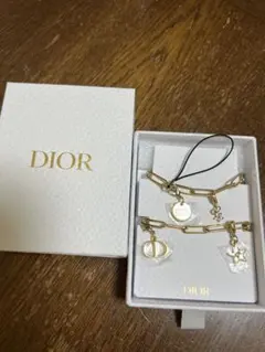 Dior ゴールド チャーム付きブレスレット