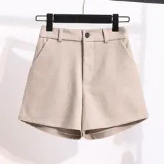 T*i様 ベージュ ハイウエスト ショートパンツ