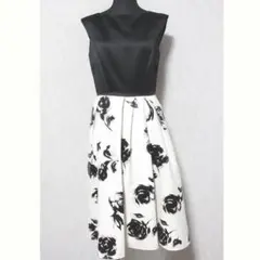 定価28,000円　セルフォード　フラワーノースリーブドッキングワンピース