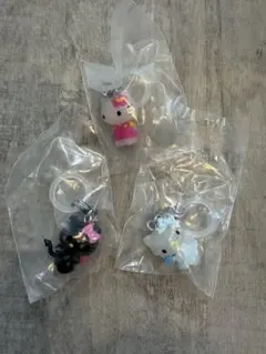 ハローキティ　めじるしアクセサリー　天使　小悪魔　お花　3点