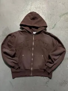 sqnz ジップアップパーカー ブラウン 刺繍ロゴ 短丈 Punkandyoー