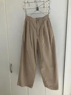 GU ジーユー　タックワイドパンツ　チノパン　Sサイズ　ベージュ