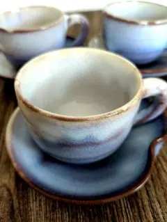 陶器製カップとソーサーセット3客